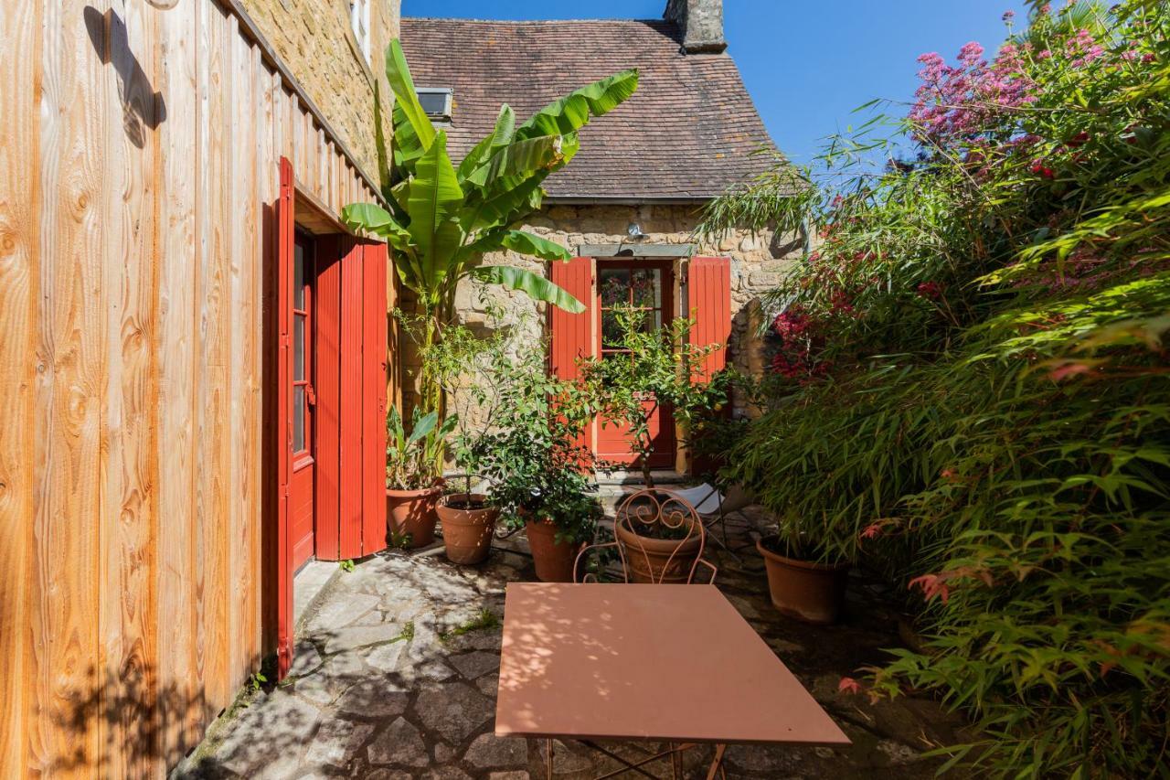 1 Logis A Domme - Piscine & Spa Exterior photo
